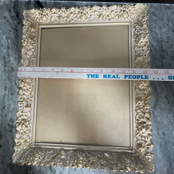 Vintage Floral Frame gold/brass tone metal w/ off white Hollywood Regency - Picture 7 of 9